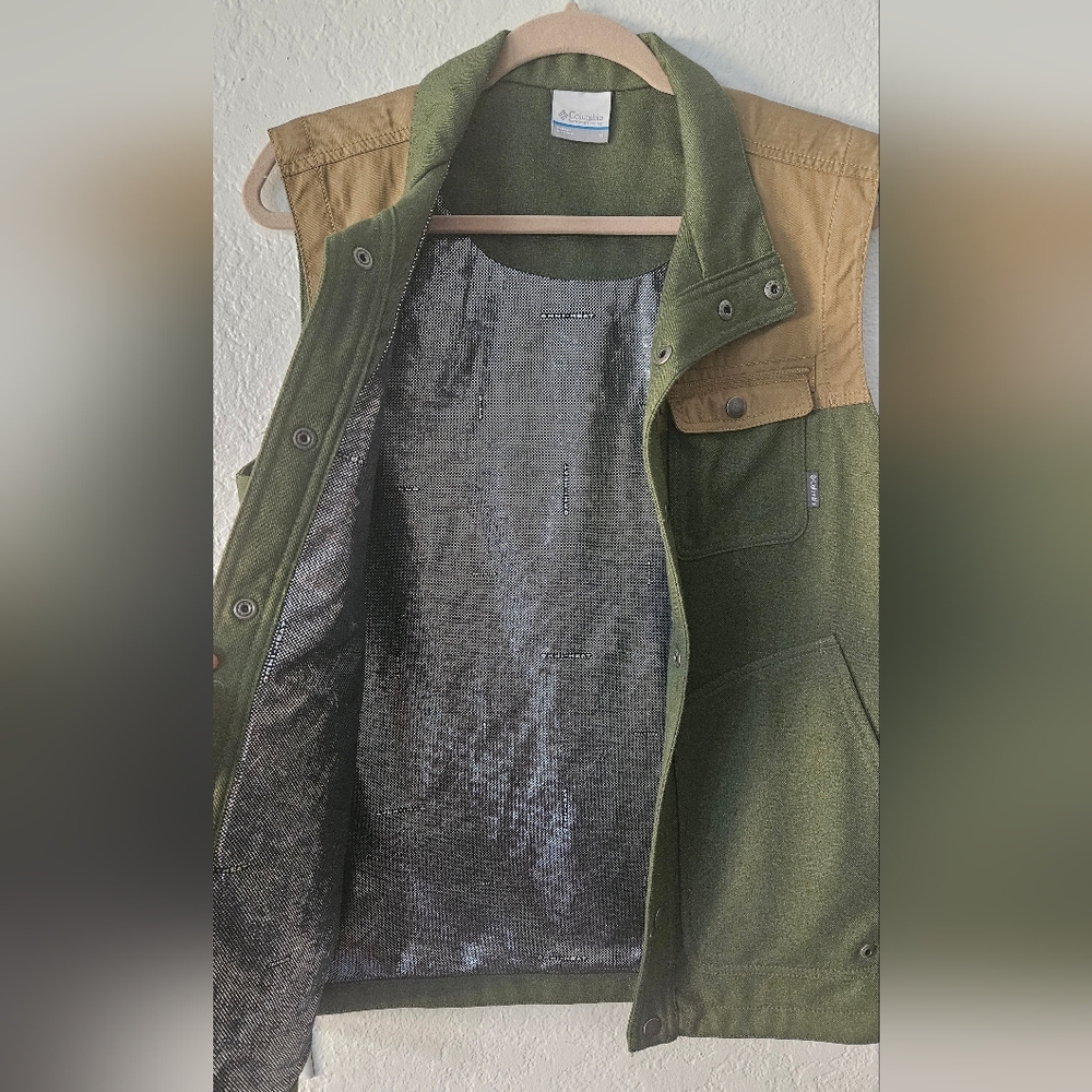 Columbia Men's Fishing Vest with Omni-Heat - Picture 4 of 7